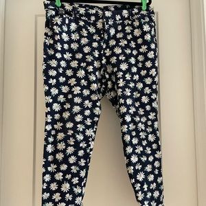 Navy daisy Old Navy Pixie Pants size 14 petite